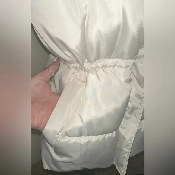 Off White Adjustable Waist Mid Length Puffer Vest - Size L - Picture 3 of 8